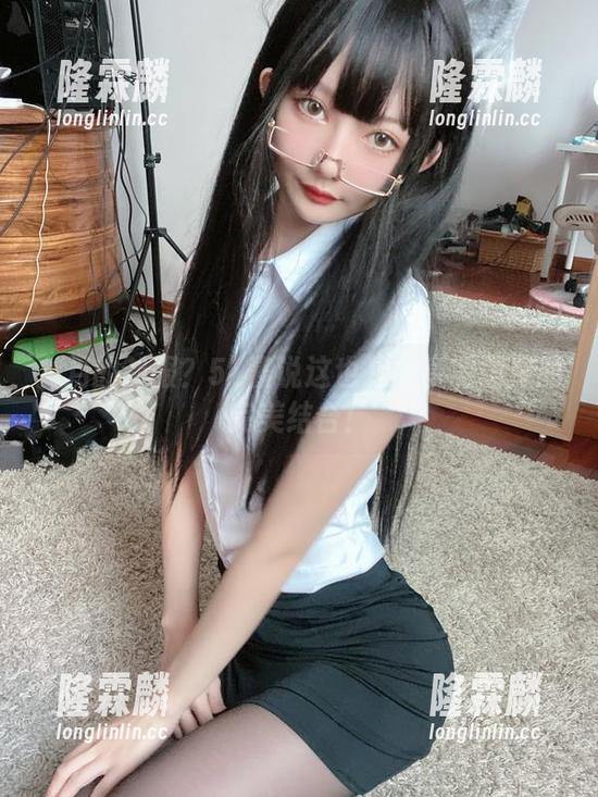 51酱 九月的制服?51酱说这也是分享和图库的完美结合!