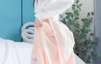 BoBoSocks袜啵啵 – 看小甜豆私拍合集,两双丝袜叠穿之后,他在想什么呢?