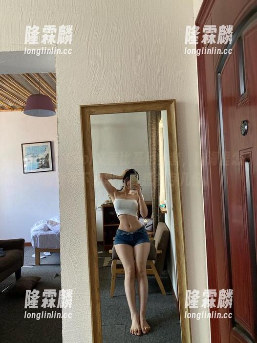 微密圈 - Cool文茜比基尼全套，脑海里怎么会不下载呢，真想多存几份。
