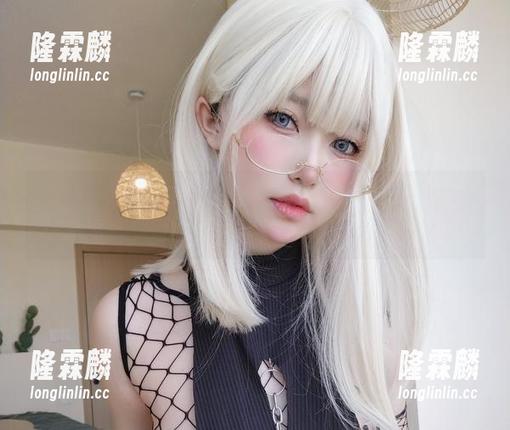 K酱 穿越皮衣的K酱,照片里的每一个角落都藏着她的态度!