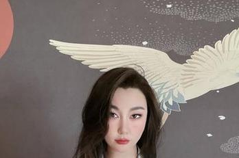 微密圈 – 当泳衣遇上MIYA——这才是夏天该有的样子,写真集更新上线!