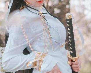 别眨眼！Mimmi(밈미)的牛仔裤在高清照片里可是个大明星！