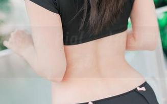 DJAWA的白，Pia(피아)在图库中的温柔舞动