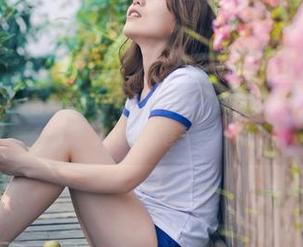 TGOD推女神 – 看见潇同学的御姐套图,感觉好像闯入了一段不为人知的小巷子。