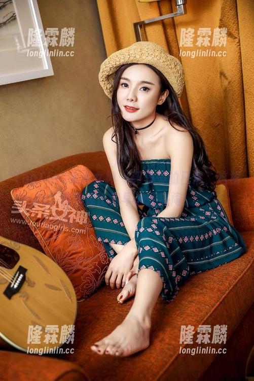 TouTiao头条女神-郭美美 TouTiao头条女神 - 郭美美的日常,这福利图库比我早起还热闹!