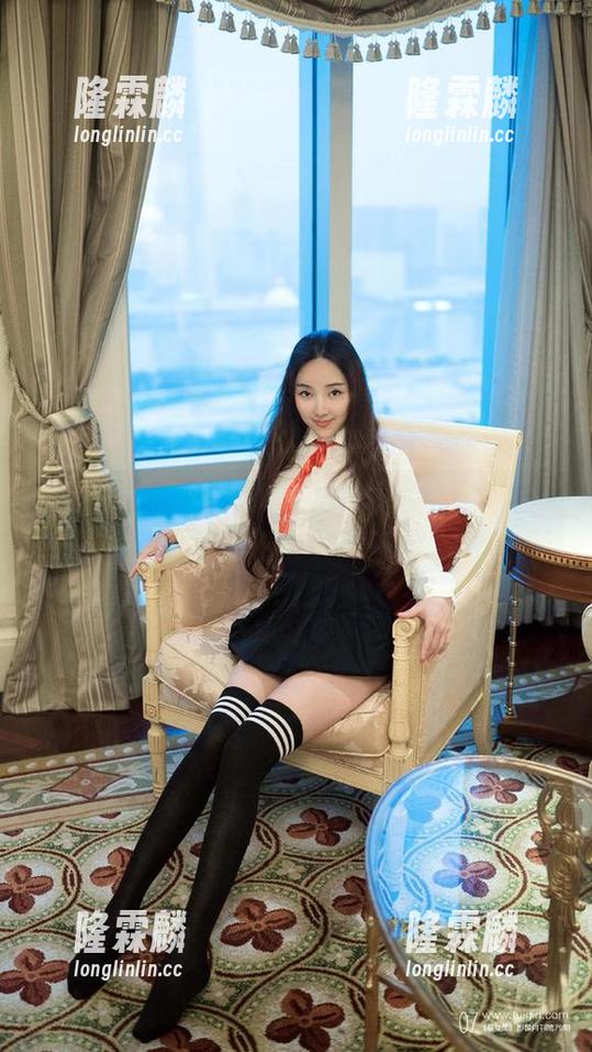 TuiGirl推女郎-田芯娜 TuiGirl推女郎 - 图包里的田芯娜棉袜,像是哪个小精灵偷偷溜出来了!