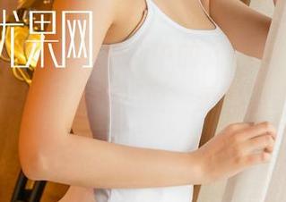UGirls尤果网 – 更新中的黛熙儿,温柔成了一种姿态,不得不说,美图的感染力好强。
