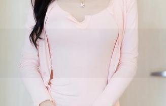 Xiuren秀人网 – 吃白菜的vi菜菜献上全套女仆：不过别指望我洗袜子！