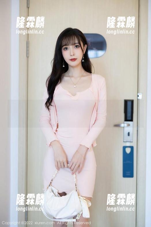 Xiuren秀人网 - 吃白菜的vi菜菜献上全套女仆：不过别指望我洗袜子！