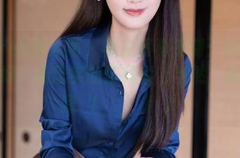 Xiuren秀人网 – 黑白写真定制：向四月月问好！最忠实的崇拜者（当然，前提是我╮(╯▽╰)╭）