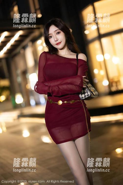 Xiuren秀人网-杜viki Xiuren秀人网 - 图册小记:杜viki和她的棉袜,没做太多,只是自然流露。