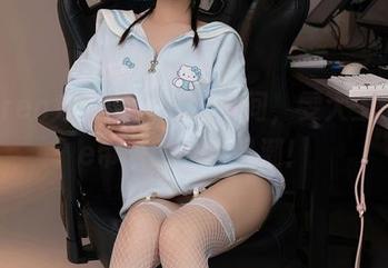 Xiuren秀人网 – 私拍时间,雯大王susie带来的少女风潮!