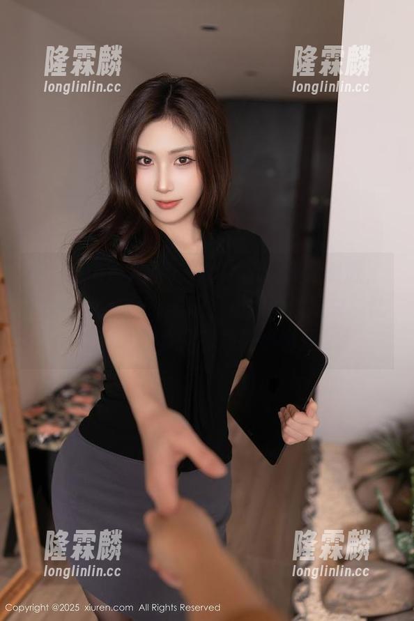 Xiuren秀人网-颖仪baby Xiuren秀人网 - 颖仪baby美足资源,让我沉迷——我发现,脚踝的曲线总能让我停下脚步,嘴角悄悄咧开。