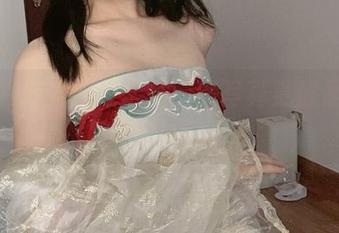 清纯?我看倦倦喵的免费写真更像是午后的慵懒。