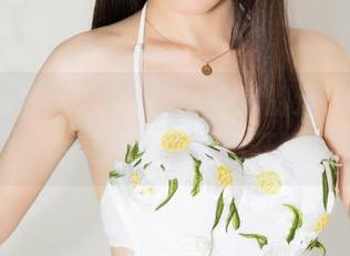 克拉女神 – 精选套图:静宜的连体衣,果然太容易让人移不开眼。
