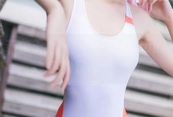 爱丽丝菲尔天之服:南桃Momoko独一无二的定制图集