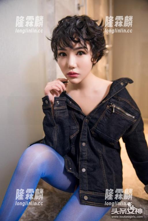 头条女神-易阳 头条女神 - 脚丫子也要上镜!易阳裸足套图更新,你的夏天不来点清凉么?