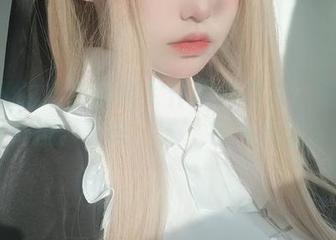 女主K的蓝色泳装女仆照片合集：清水无负担，只想‘泳’在春风里！