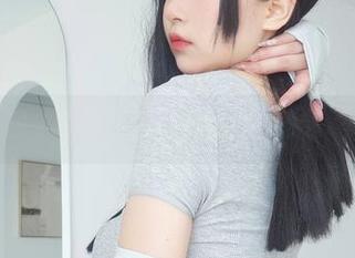 看这图包，女主K的内衣竟然还会唱歌？！
