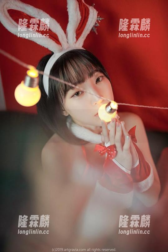 看姜仁卿(강인경)的温柔写真集，感受到慢动作般的宁静，你感受到了么？