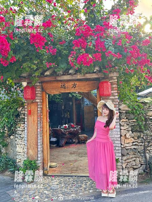 宝儿mysterial 最新写真中的空姐,宝儿mysterial的每个Pose都是“飞”起来的!