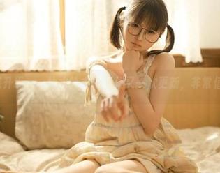 粉色诱惑升级——幼水铃衣写真集又一次更新,非常值得查看!