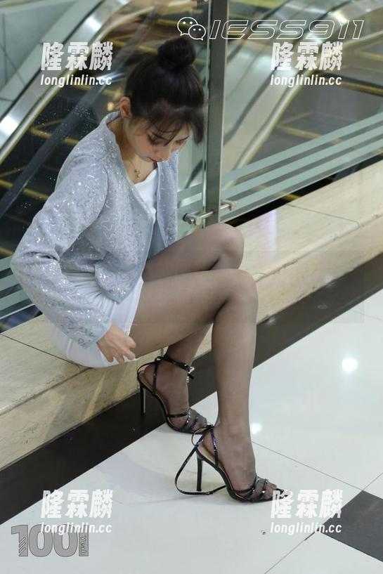 异思趣向-羽西 异思趣向 - 黑丝太吸睛,羽西沙发写真大盘点