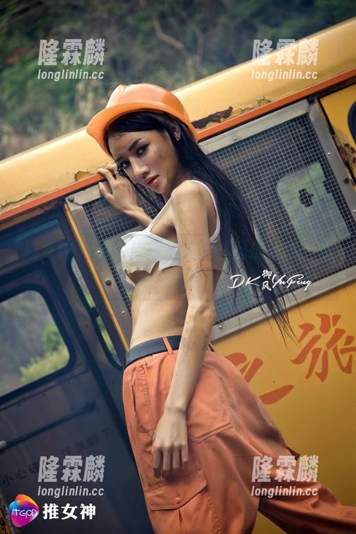 推女神-施忆佳 推女神 - 施忆佳传递的蕾丝混搭风格,福利尽在这里