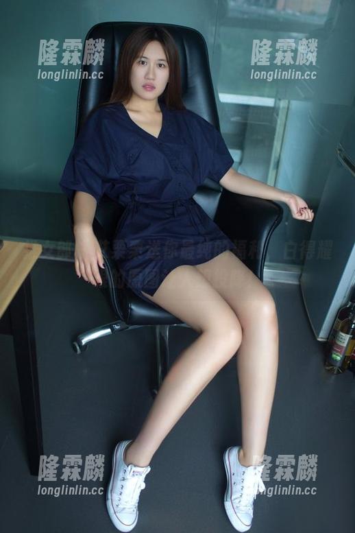推女郎-艾栗栗 推女郎 - 艾栗栗送你最纯的福利,白得耀眼的原图让人想投降!