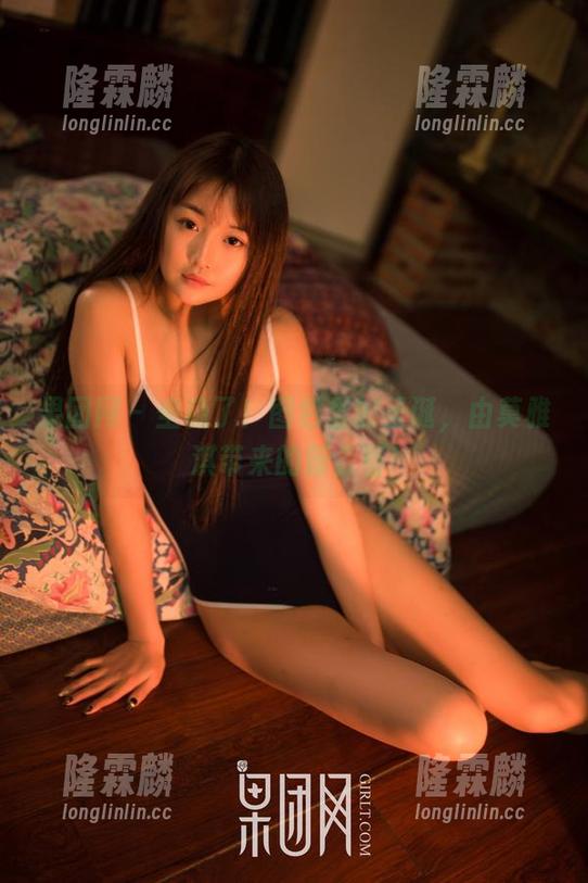 果团网-莫雅淇 果团网 - 坐稳了!图包里的圣诞,由莫雅淇带来的新惊喜!