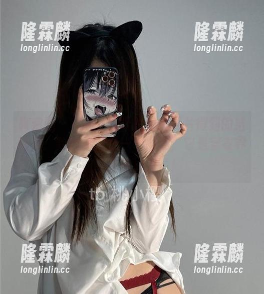 桃沢樱呀 微密圈 - 从桃沢樱呀的豹纹照片得到的结论是:豹纹不只是一个图案,它是穿衣界的‘生存法则’!