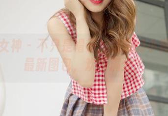 梦丝女神 – 不只是帽子!璇璇的小黄鸭帽最新图包,欢乐满分!