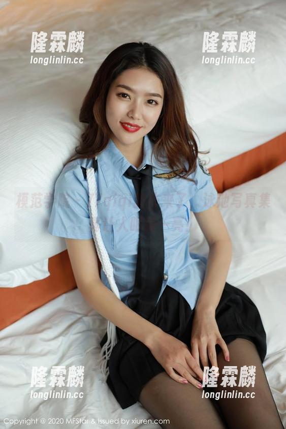 模范学院 - 77qiqi新作来了，泳池写真集真让人眼前一亮！