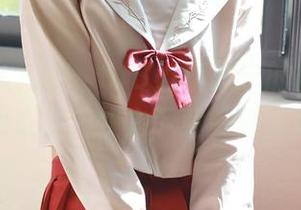 模范学院 – 哇，SiByl李思宁的棉袜写真太会玩了，快去下载一探究竟！