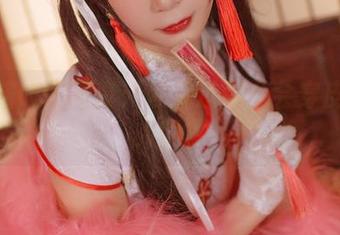 樱落酱w的写真:你见过那么会穿皮衣的人吗?