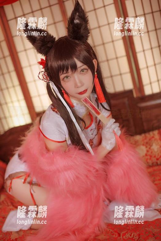 樱落酱w 樱落酱w的写真:你见过那么会穿皮衣的人吗?