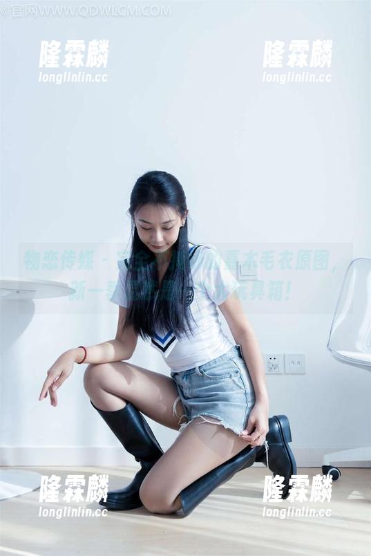 物恋传媒-嘉木 物恋传媒 - 完全不掩饰的嘉木毛衣原图,新一季显然是一个大玩具箱!