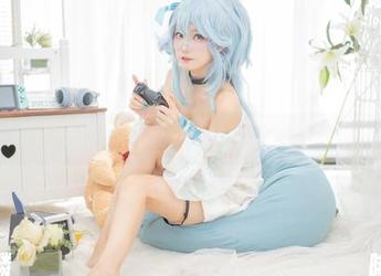 白裙天使出没,狐萝卜呦的cos图册我来了