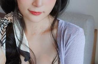 白银81在线：长发小护士的私拍小宇宙