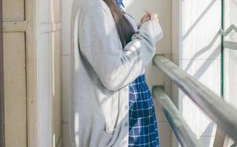 走出神楽坂真冬的校服，观看这凹凸有致的作品