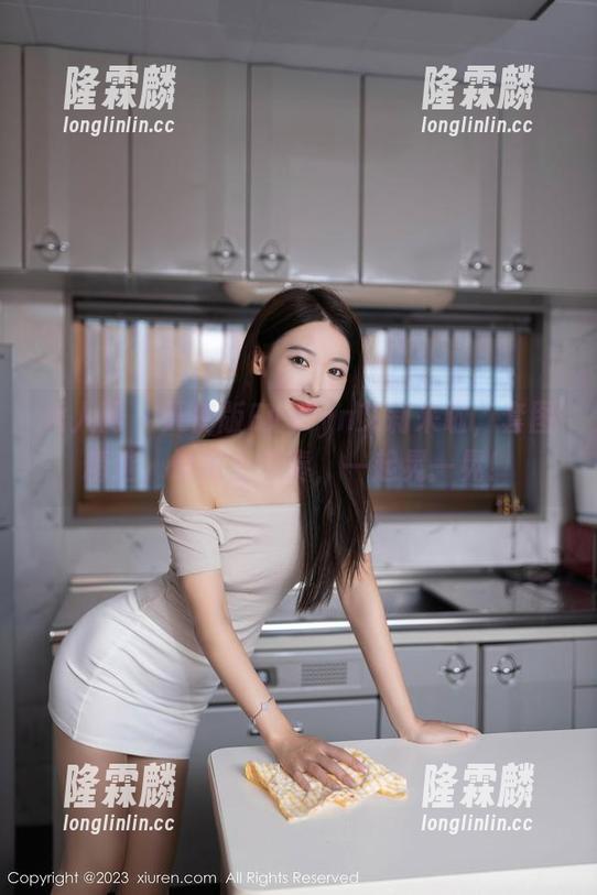 秀人网 - 天使版Evelyn艾莉来啦，套图精选，快跟上节奏，一起晃一晃！