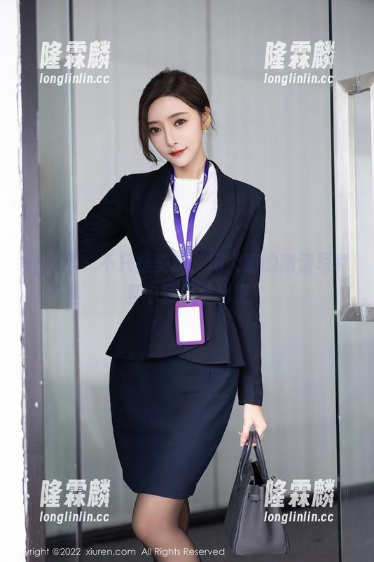 秀人网 - 不只是美脚，周大萌的高清写真其中藏着小秘密