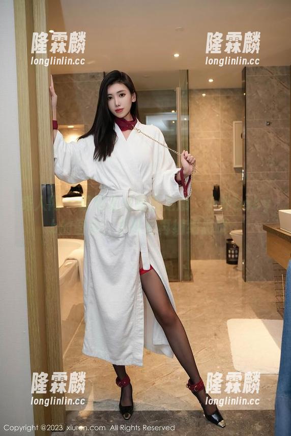 秀人网-小乔babyb 秀人网 - 缓慢走过校园走廊,小乔babyb的图库,下载后再细细品味。