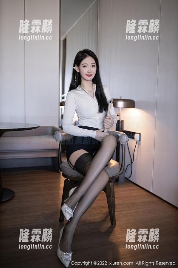 秀人网-小蛮妖yummy 秀人网 - 深呼吸!小蛮妖yummy黑科技泳装私拍图集新鲜出炉,冲鸭!