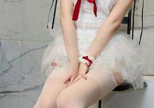 秀人网 – 每一处都是火花,小魔女奈奈的黑丝写真,竟然让我如此纠结