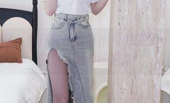 秀人网 – 女仆和拍黄瓜girl的碰撞——这图包可得收藏起来