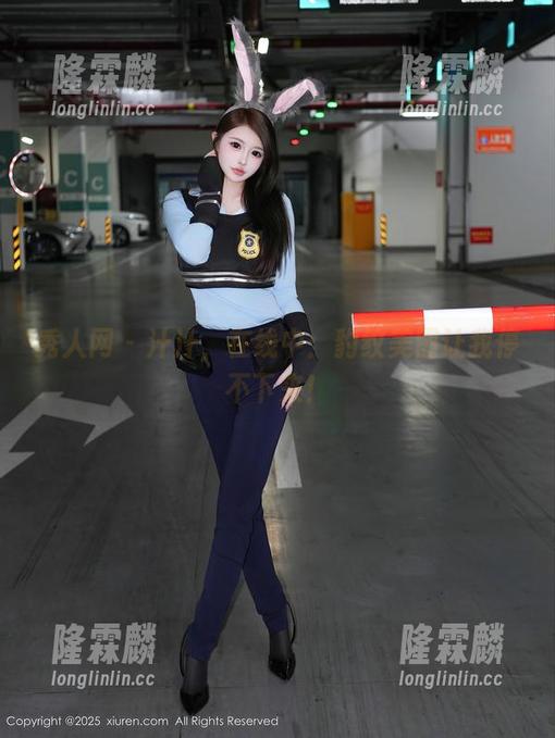 秀人网 - 汁汁，在线中：豹纹美图让我停不下来！