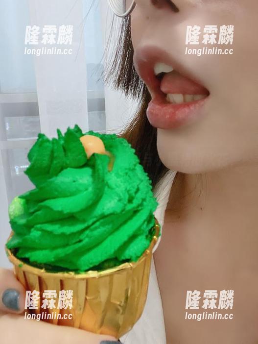 秋和柯基 更新又更新!秋和柯基与小黑裙的火花,图片请欣赏!