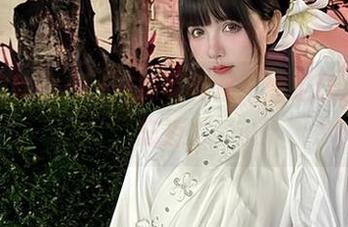 高清的秋山AkI妹妹写真集,注定让人流连忘返?