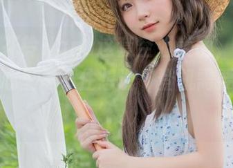 开机!花铃Hana这套空姐美图,时尚感爆棚,心里忍不住想说‘登机需要排队吗’。